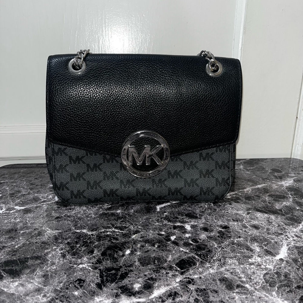 Michael Kors Black and Gray Shoulder Bag with Chain Details